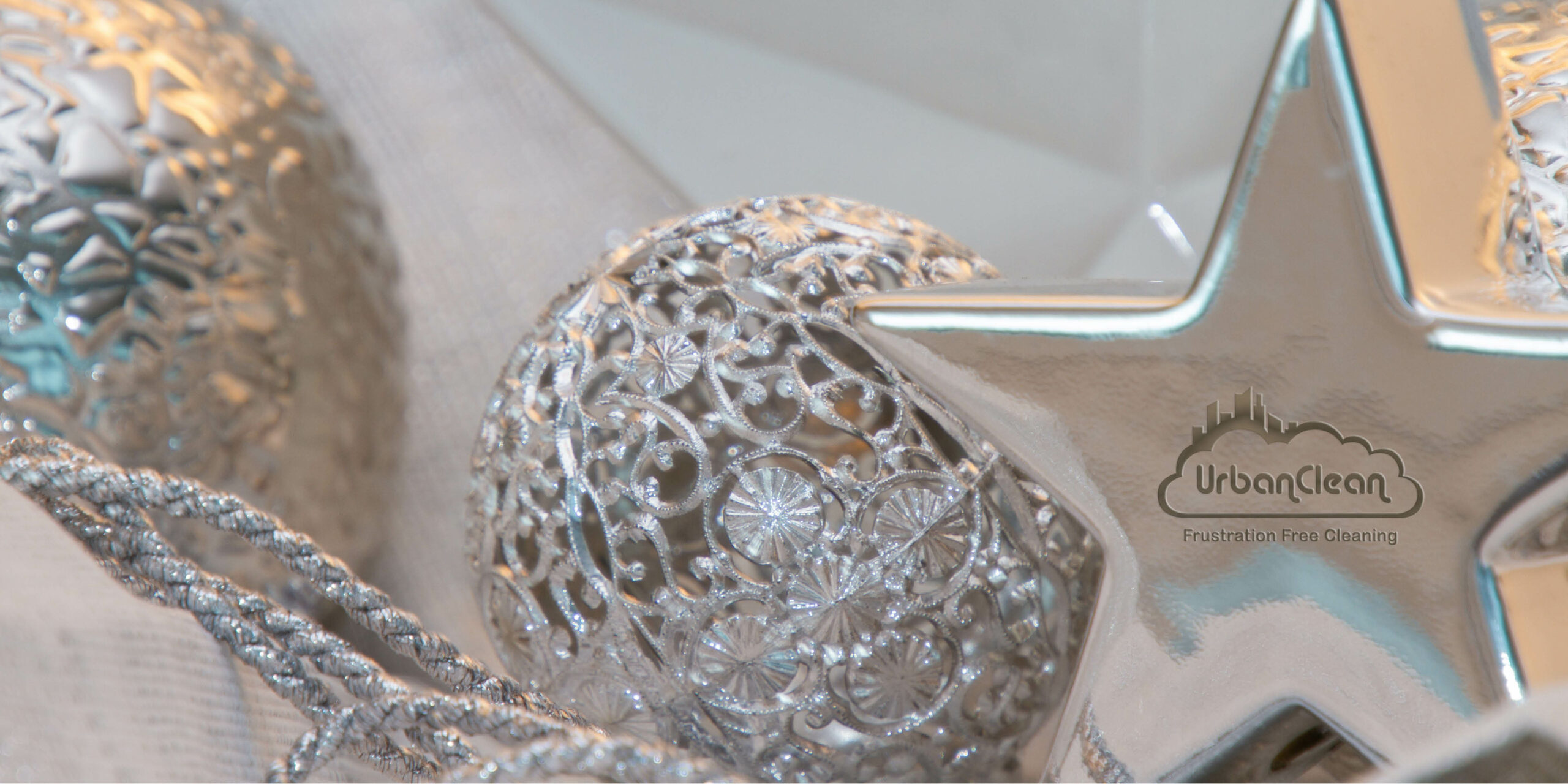 The countdown to Christmas is officially on — decorations are going up, carols are playing, and the smell of gingerbread is filling the air. But while we’re busy decking the halls, there’s one thing that often gets overlooked: keeping our spaces clean and ready for the festive rush. Whether it’s your home buzzing with guests or your office gearing up for end‑of‑year celebrations, a little extra sparkle goes a long way.